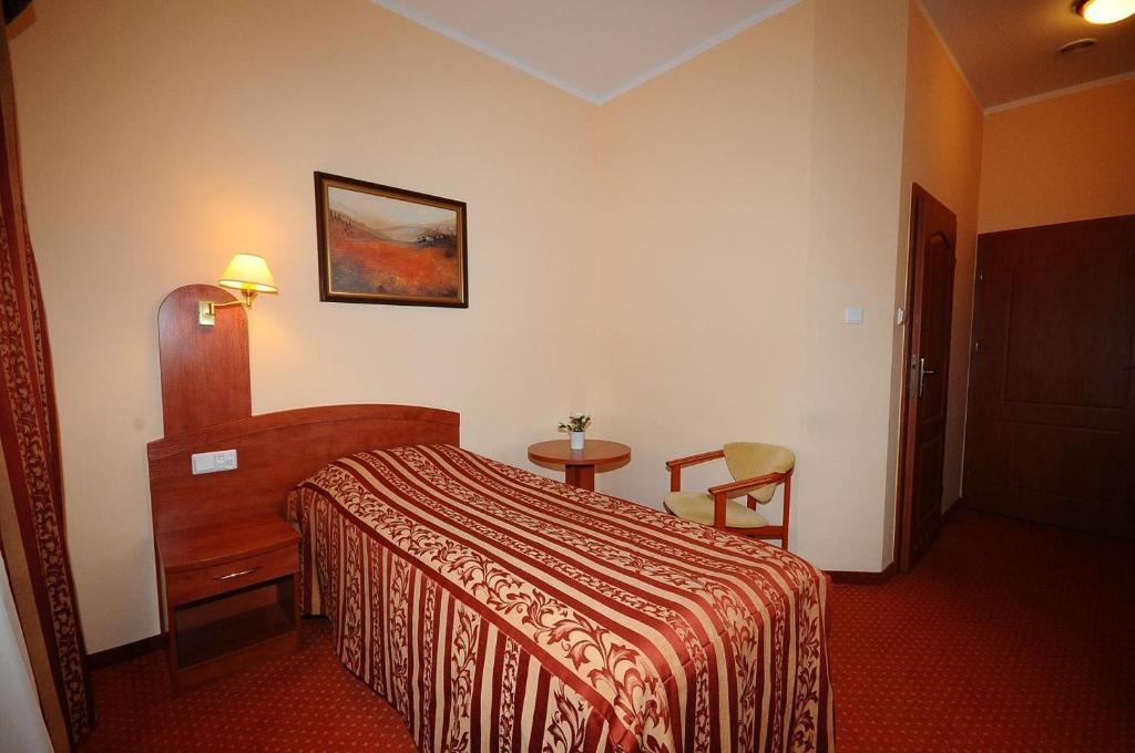 Hotel Maxim Kwidzyn Phòng bức ảnh