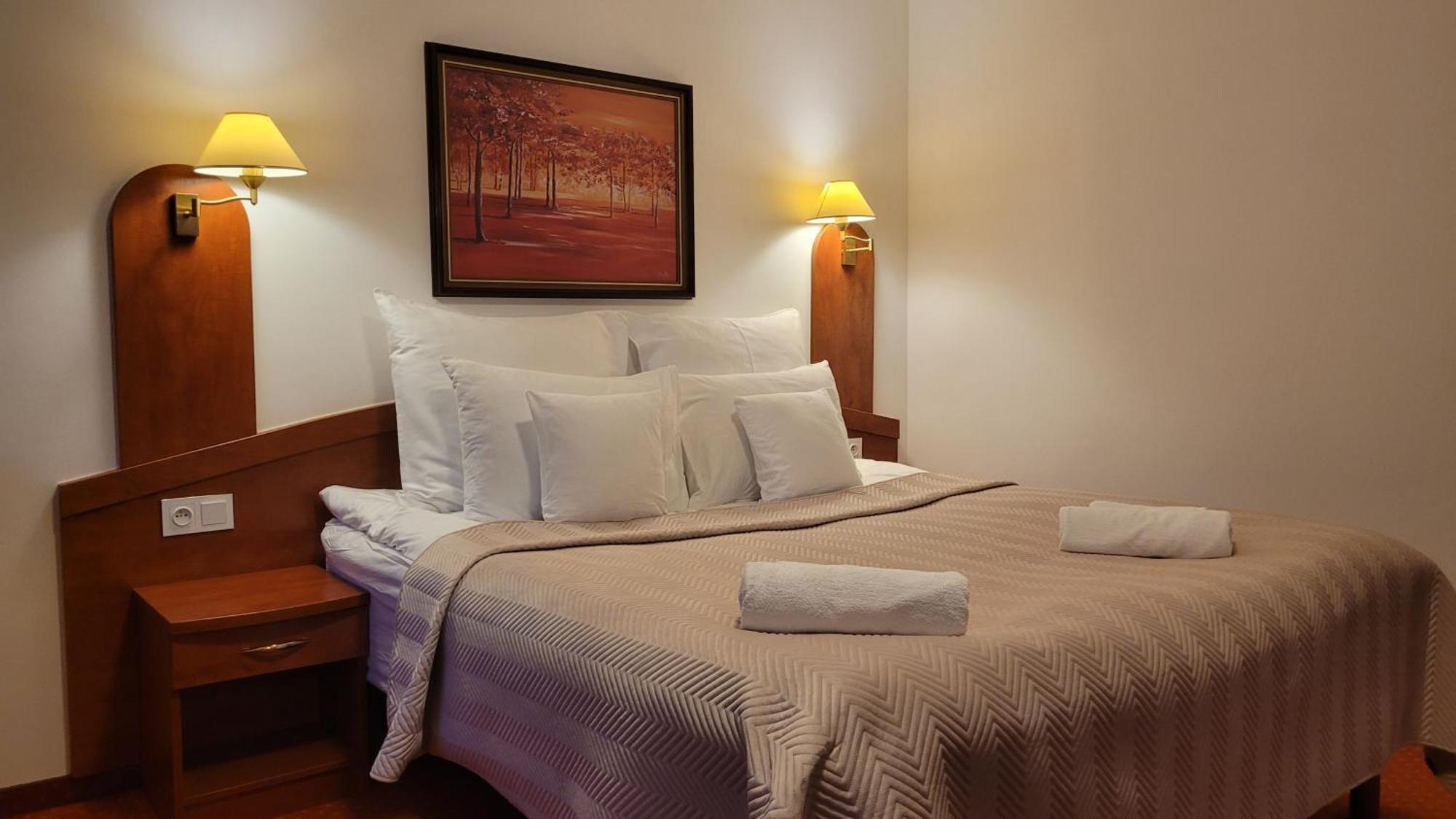 Hotel Maxim Kwidzyn Ngoại thất bức ảnh