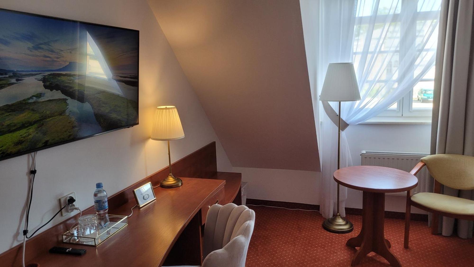 Hotel Maxim Kwidzyn Ngoại thất bức ảnh