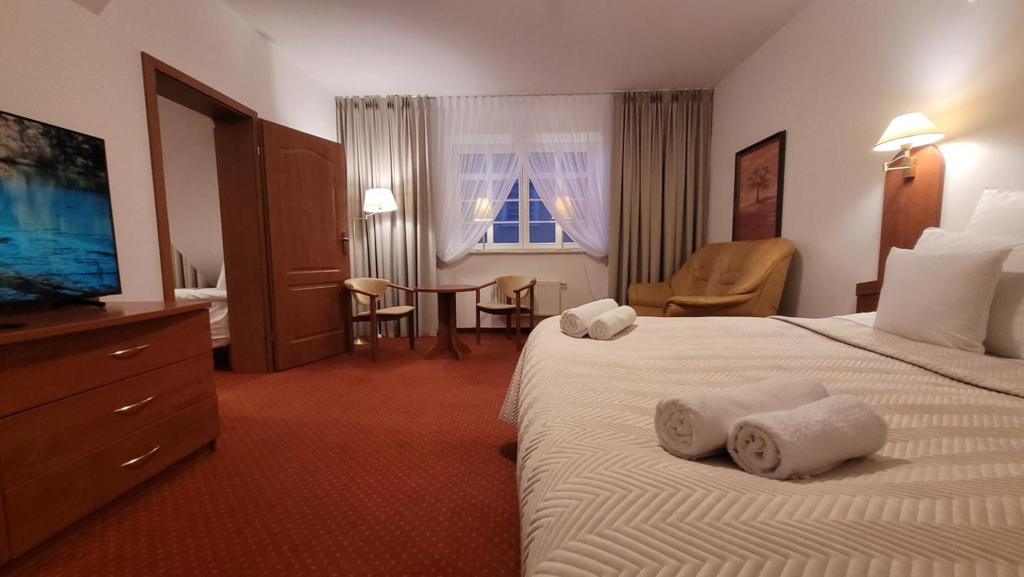 Hotel Maxim Kwidzyn Ngoại thất bức ảnh