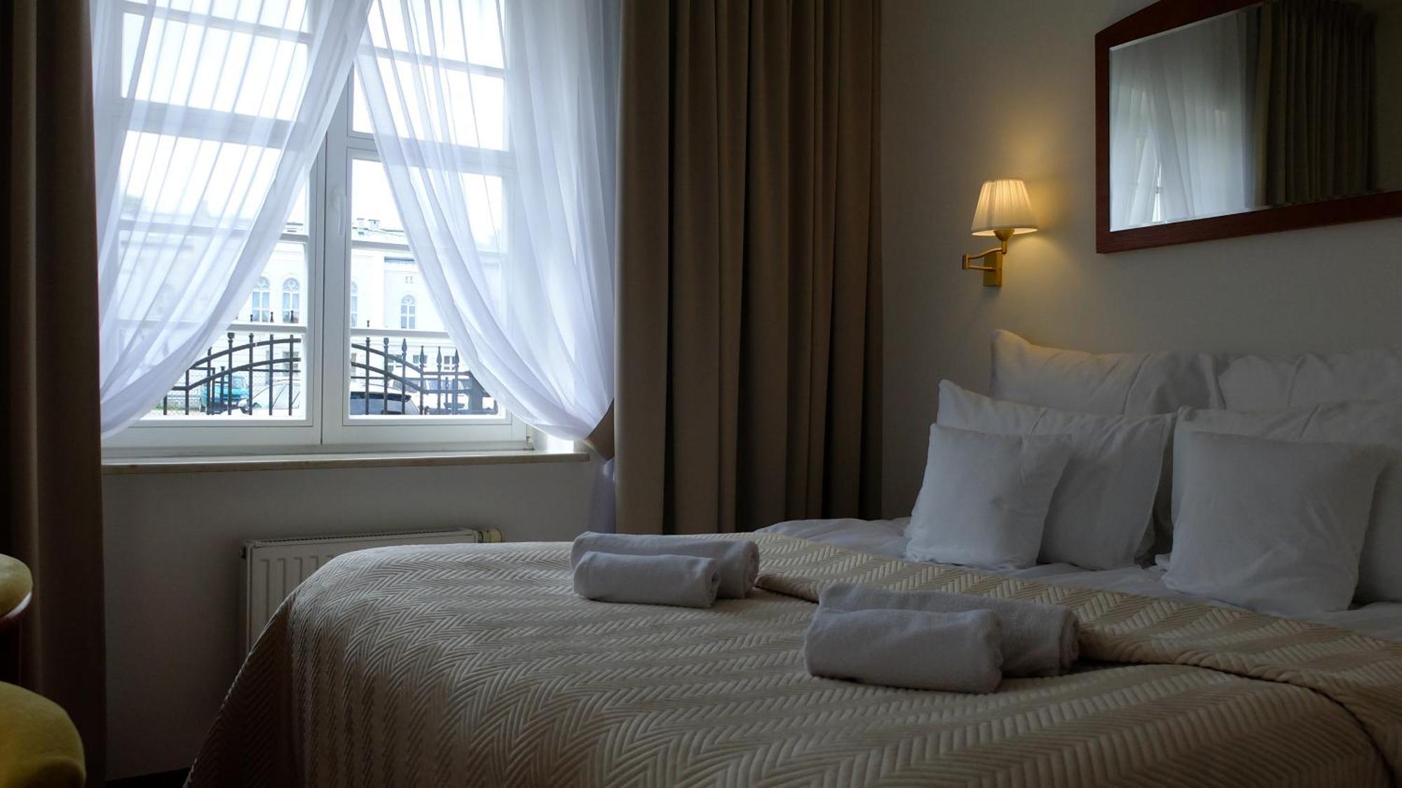 Hotel Maxim Kwidzyn Ngoại thất bức ảnh