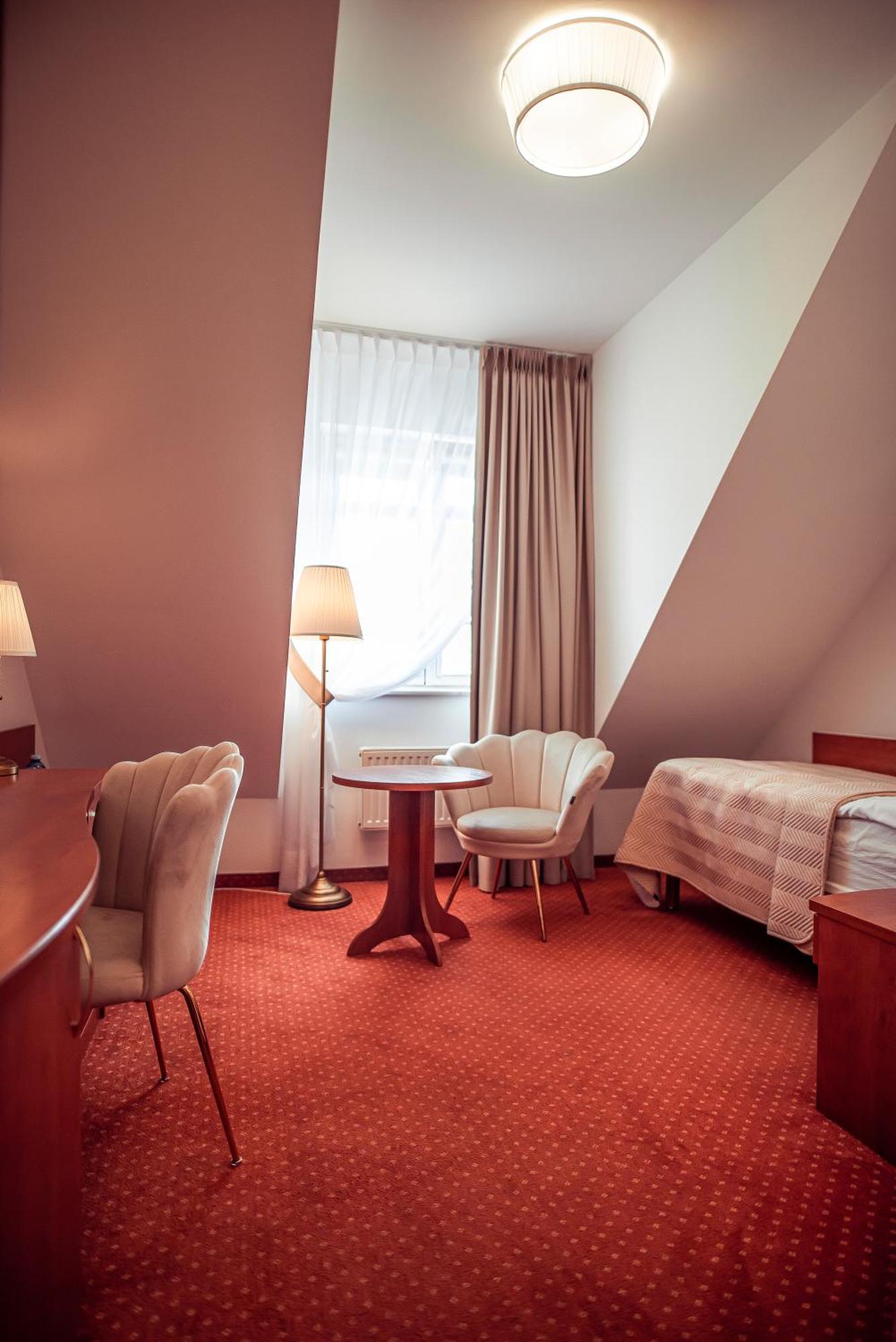 Hotel Maxim Kwidzyn Ngoại thất bức ảnh