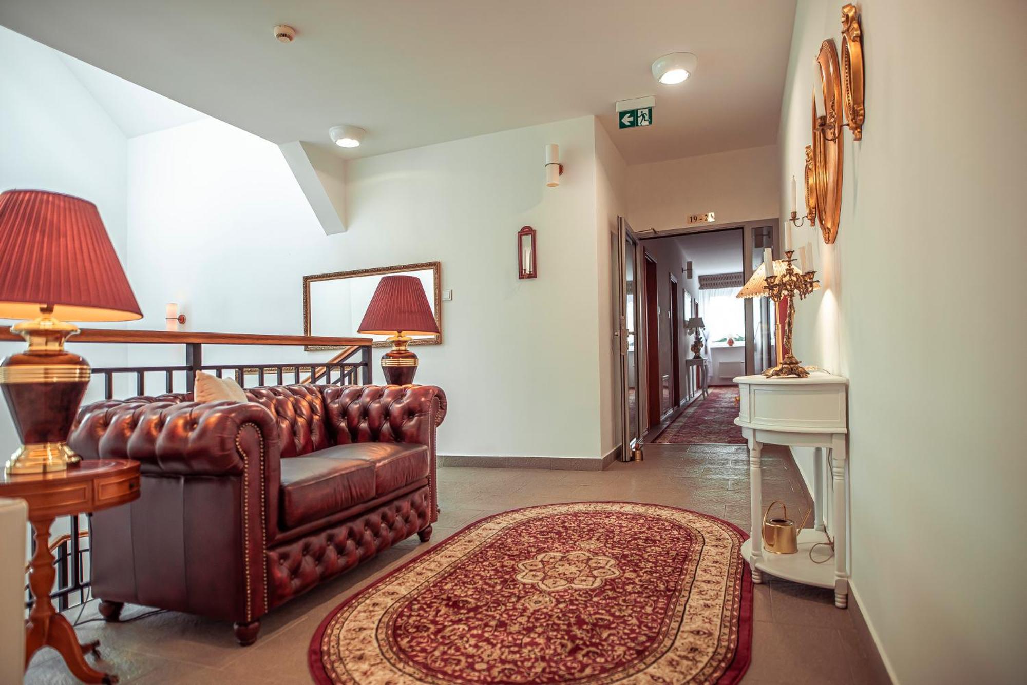 Hotel Maxim Kwidzyn Ngoại thất bức ảnh