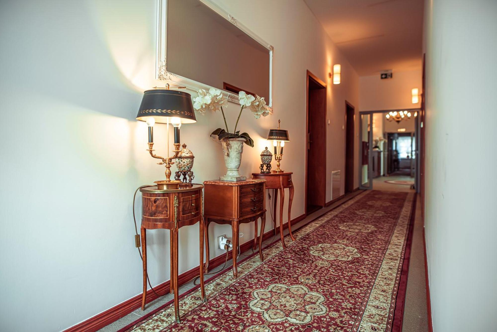 Hotel Maxim Kwidzyn Ngoại thất bức ảnh