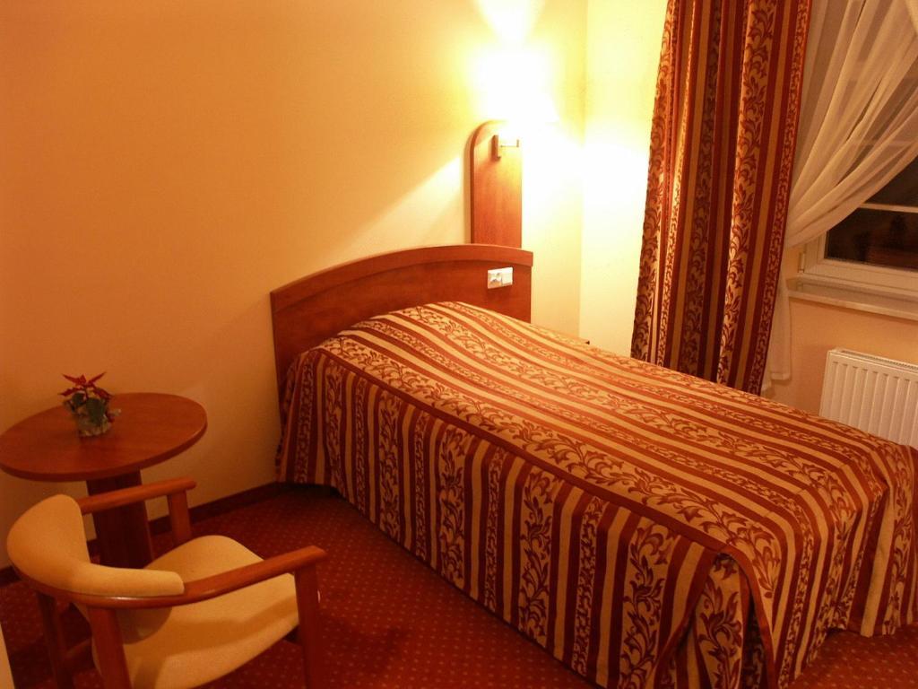 Hotel Maxim Kwidzyn Ngoại thất bức ảnh